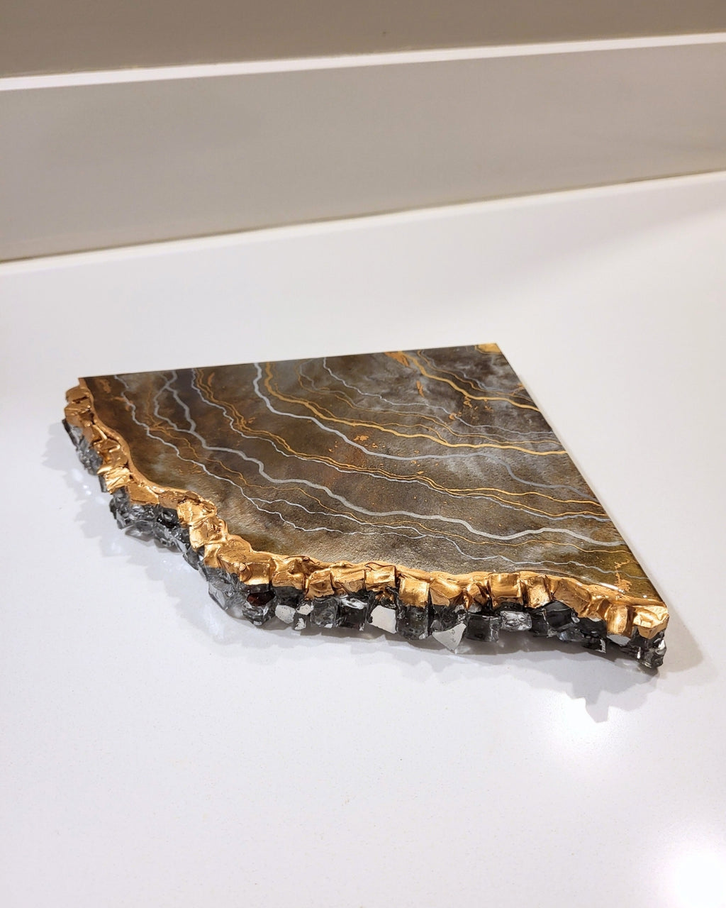 Dual-Delight Crystal Edge Geode Coasters / Shelf Decor (Grey & Brown)