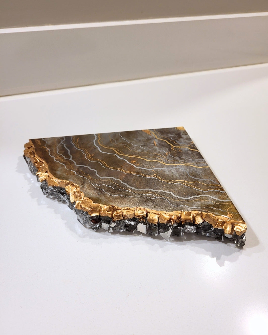 Dual-Delight Crystal Edge Geode Coasters / Shelf Decor (Grey & Brown)